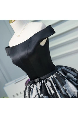 A Line Black Off The Shoulder Fiesta de antiguos alumnos Short / Mini