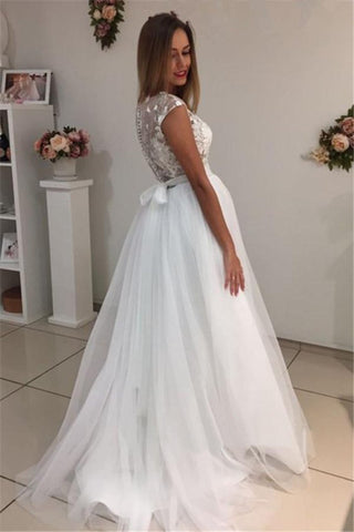 2024 Scoop una línea de vestidos de novia Tulle con tren de barrido Applique