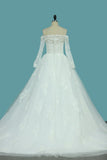 2024 Boat Neck Tulle Wedding Dresses Una línea con apliques y perlas Chapel Train