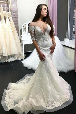 Vestido de novia largo de sirena con cuello medio y apliques de encaje